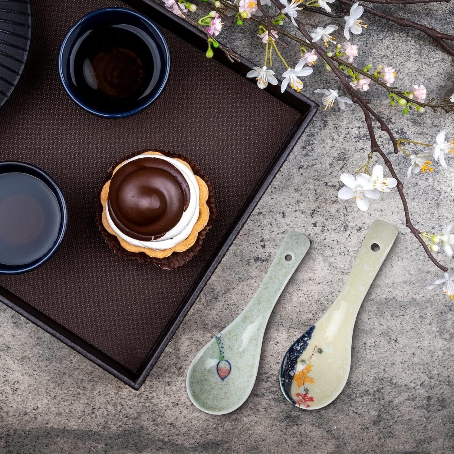 6 Pieces Japanese Retro Ceramics Soup Spoons Asian Soup Spoons Japanese Style Rice Spoon Flatware Chinese Serving Spoons Appetizers Tableware Meal Partner for Salad Ramen Noodles Wonton